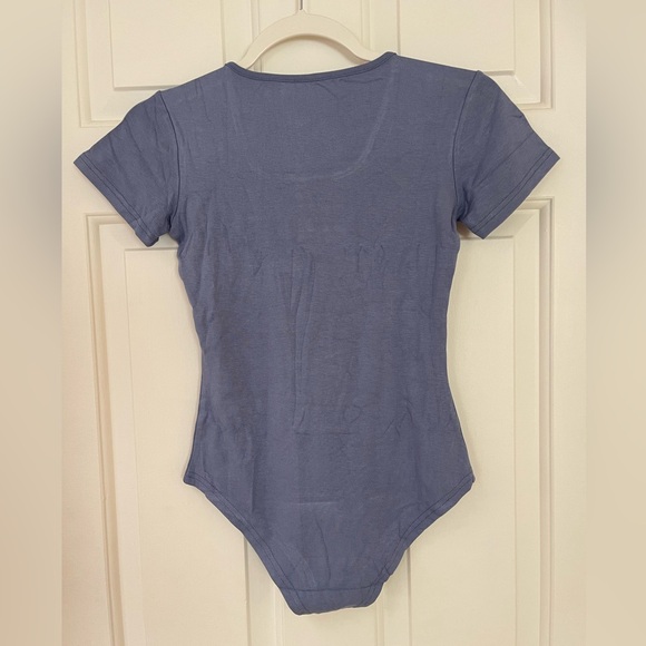 NIP/NWT 4 (FOUR) SHORT SLEEVE SQUARE NECK BODYSYUITS-S/1 each WH-BLK-BL-BR - Picture 6 of 14